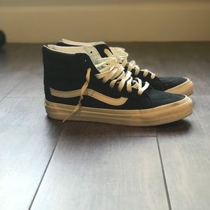 VANS sneakers in good condition!!